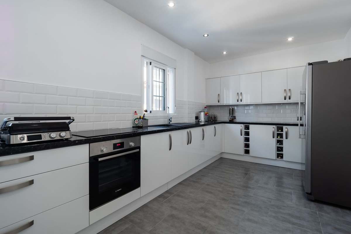 Alhaurin el Grande, Malaga, 6 Bedrooms Bedrooms, ,3 BathroomsBathrooms,For Sale,R4831489