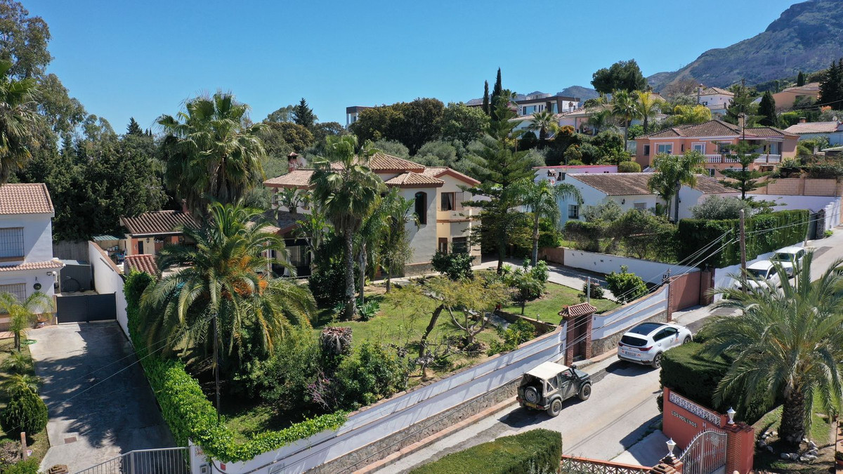 Alhaurin el Grande, Malaga, 4 Bedrooms Bedrooms, ,2 BathroomsBathrooms,For Sale,R5021104