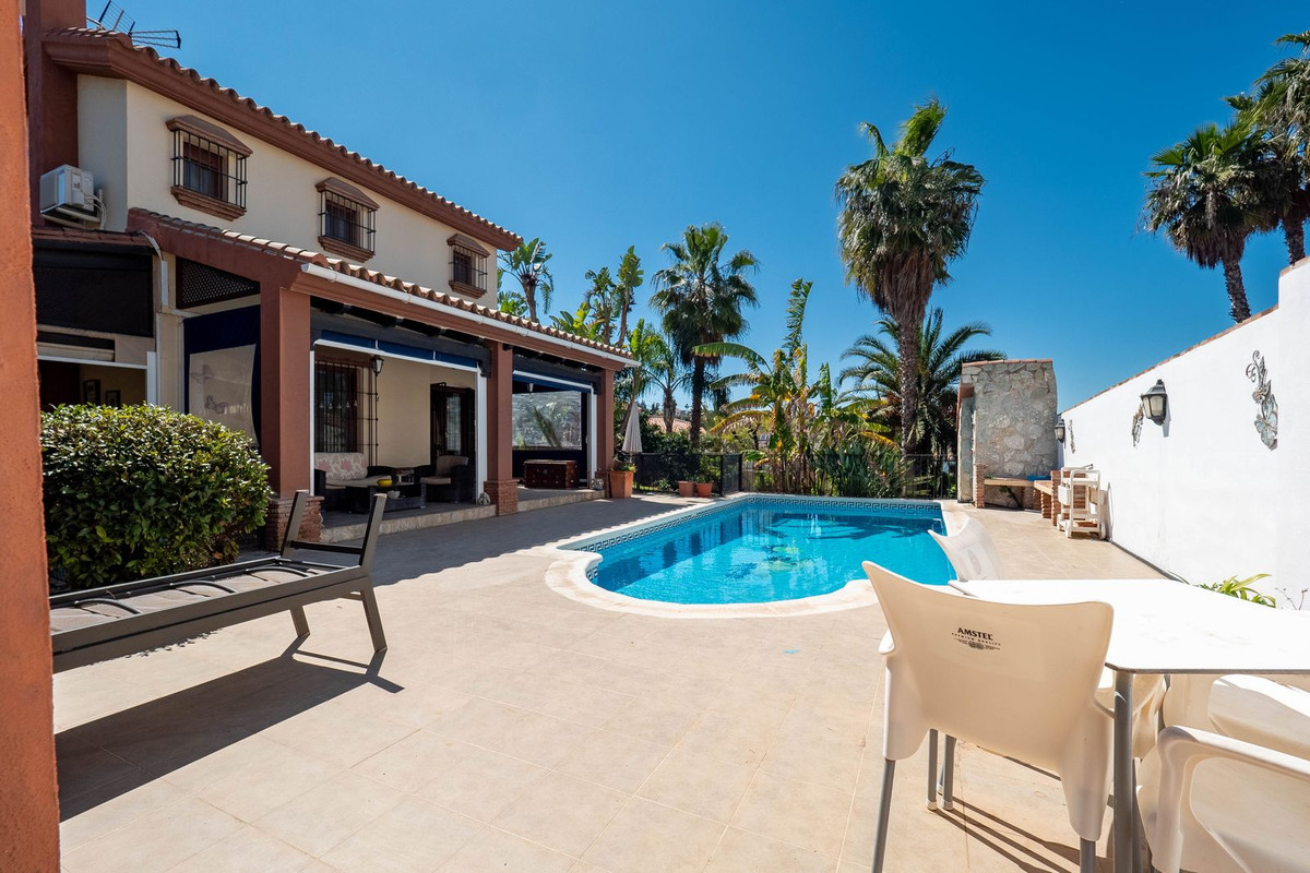 Alhaurin el Grande, Malaga, 4 Bedrooms Bedrooms, ,2 BathroomsBathrooms,For Sale,R5021104