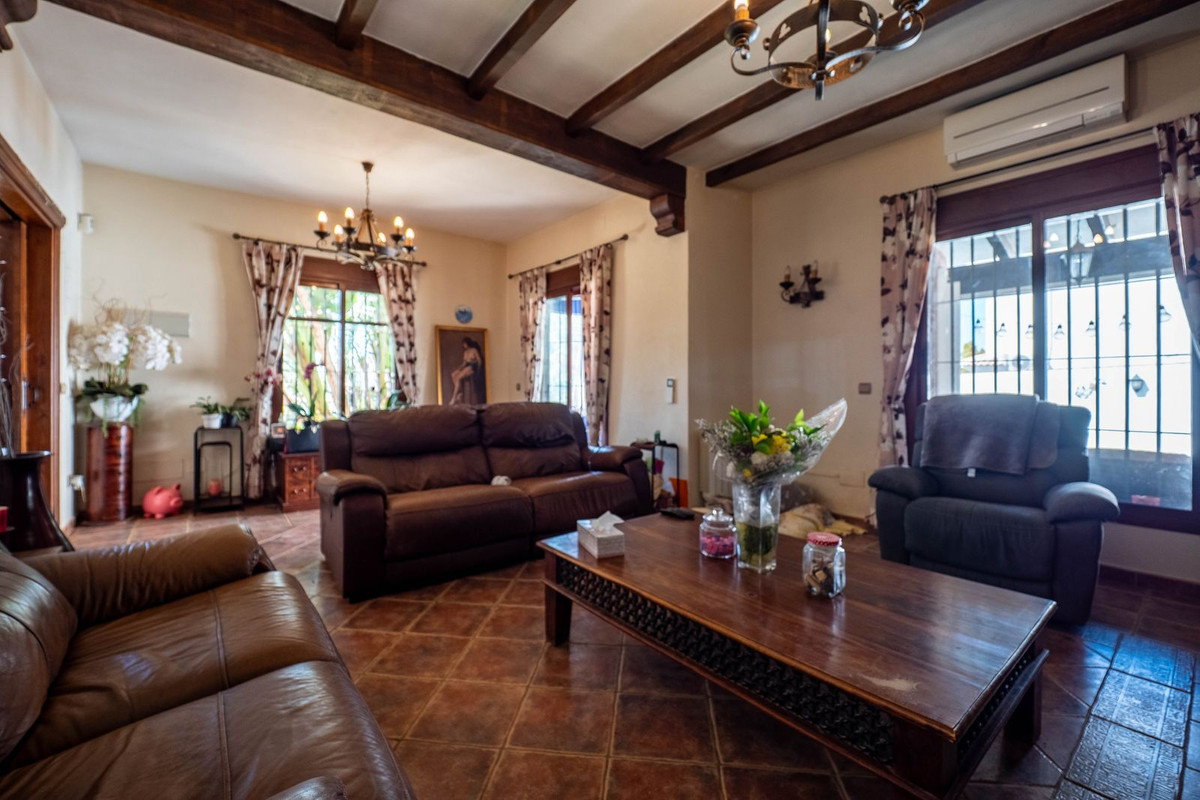 Alhaurin el Grande, Malaga, 4 Bedrooms Bedrooms, ,2 BathroomsBathrooms,For Sale,R5021104