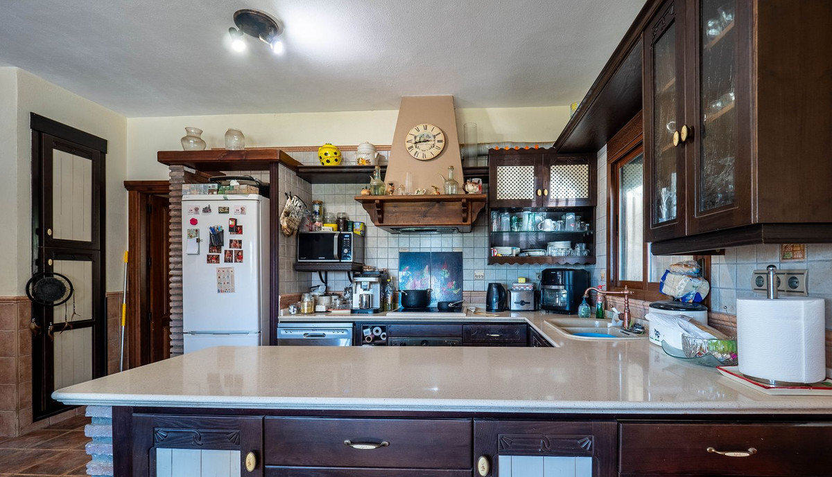 Alhaurin el Grande, Malaga, 4 Bedrooms Bedrooms, ,2 BathroomsBathrooms,For Sale,R5021104