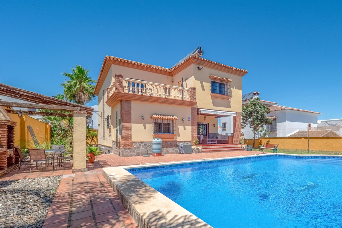 Alhaurin el Grande, Malaga, 5 Bedrooms Bedrooms, ,3 BathroomsBathrooms,For Sale,R5048269