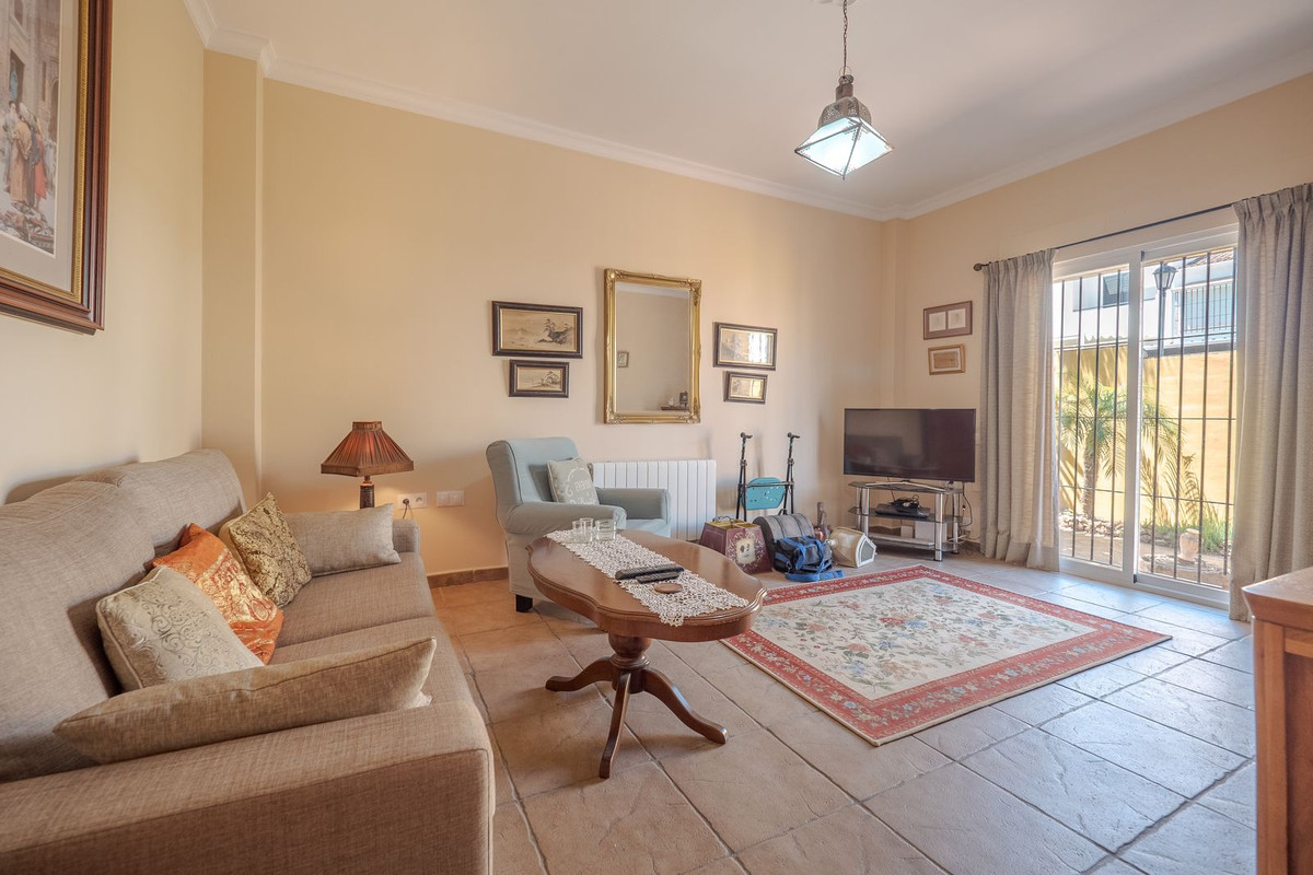 Alhaurin el Grande, Malaga, 5 Bedrooms Bedrooms, ,3 BathroomsBathrooms,For Sale,R5048269