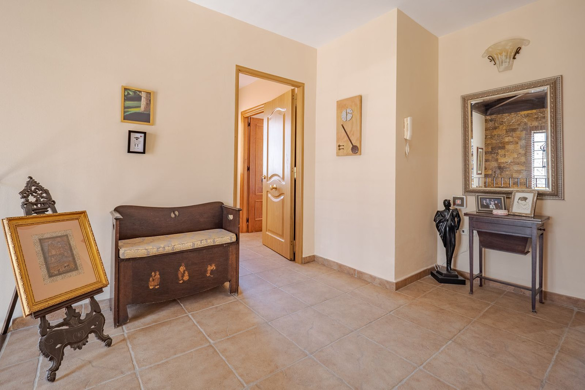 Alhaurin el Grande, Malaga, 5 Bedrooms Bedrooms, ,3 BathroomsBathrooms,For Sale,R5048269