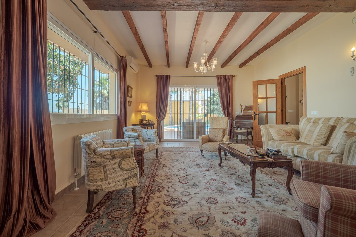 Alhaurin el Grande, Malaga, 5 Bedrooms Bedrooms, ,3 BathroomsBathrooms,For Sale,R5048269