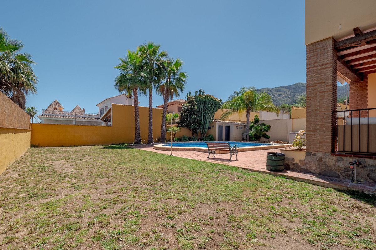 Alhaurin el Grande, Malaga, 5 Bedrooms Bedrooms, ,3 BathroomsBathrooms,For Sale,R5048269