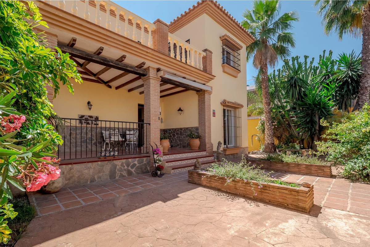 Alhaurin el Grande, Malaga, 5 Bedrooms Bedrooms, ,3 BathroomsBathrooms,For Sale,R5048269