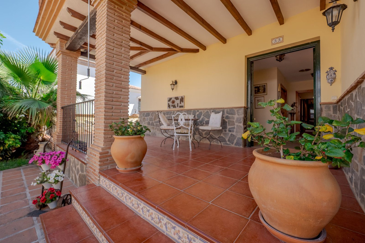 Alhaurin el Grande, Malaga, 5 Bedrooms Bedrooms, ,3 BathroomsBathrooms,For Sale,R5048269