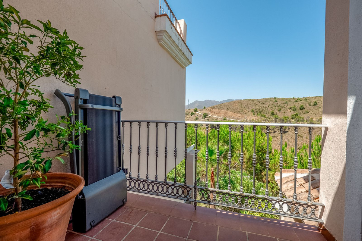 Alhaurin Golf, Malaga, 3 Bedrooms Bedrooms, ,2 BathroomsBathrooms,For Sale,R5112271