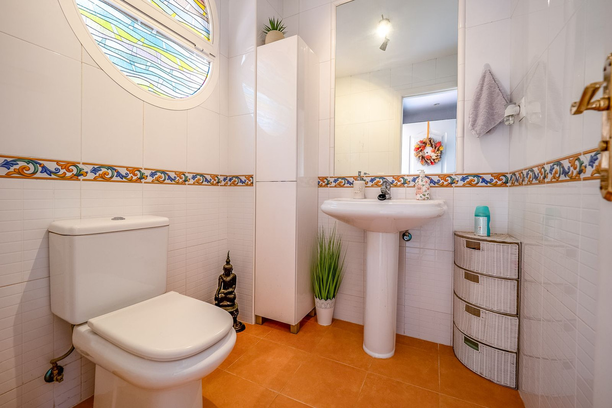 Alhaurin Golf, Malaga, 3 Bedrooms Bedrooms, ,2 BathroomsBathrooms,For Sale,R5112271