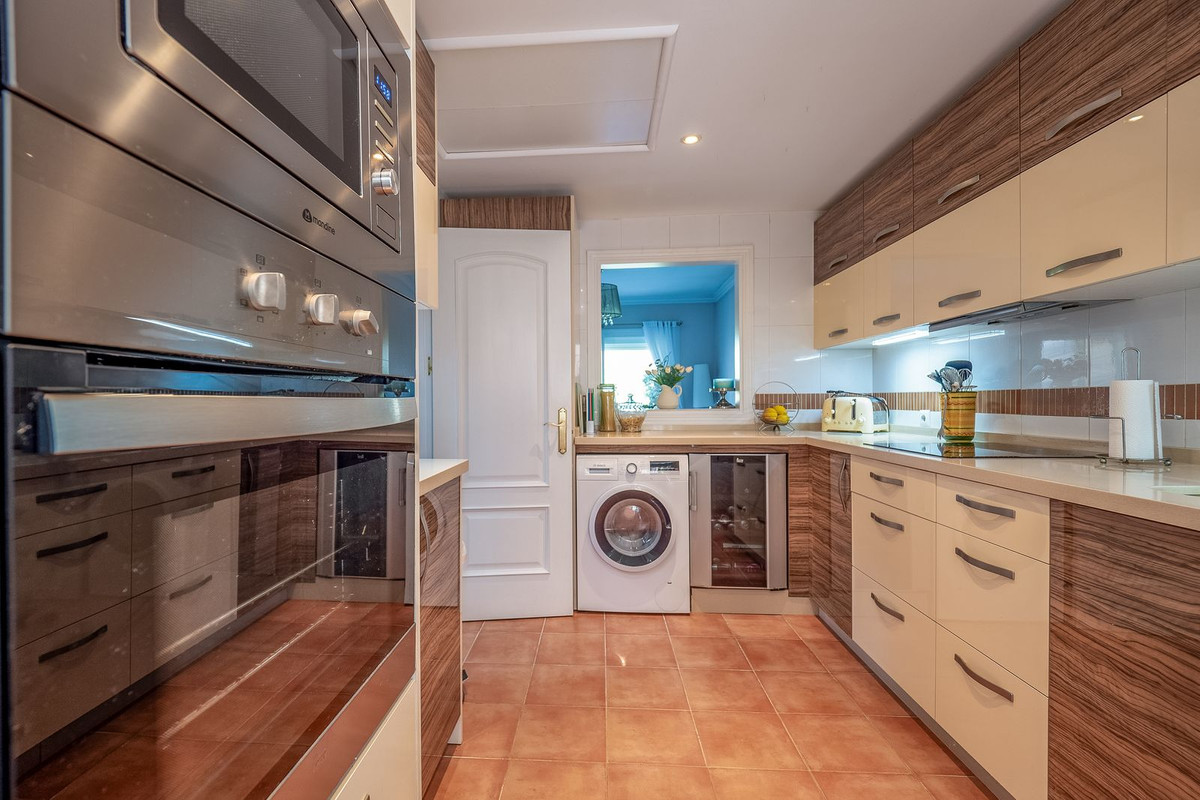 Alhaurin Golf, Malaga, 3 Bedrooms Bedrooms, ,2 BathroomsBathrooms,For Sale,R5112271