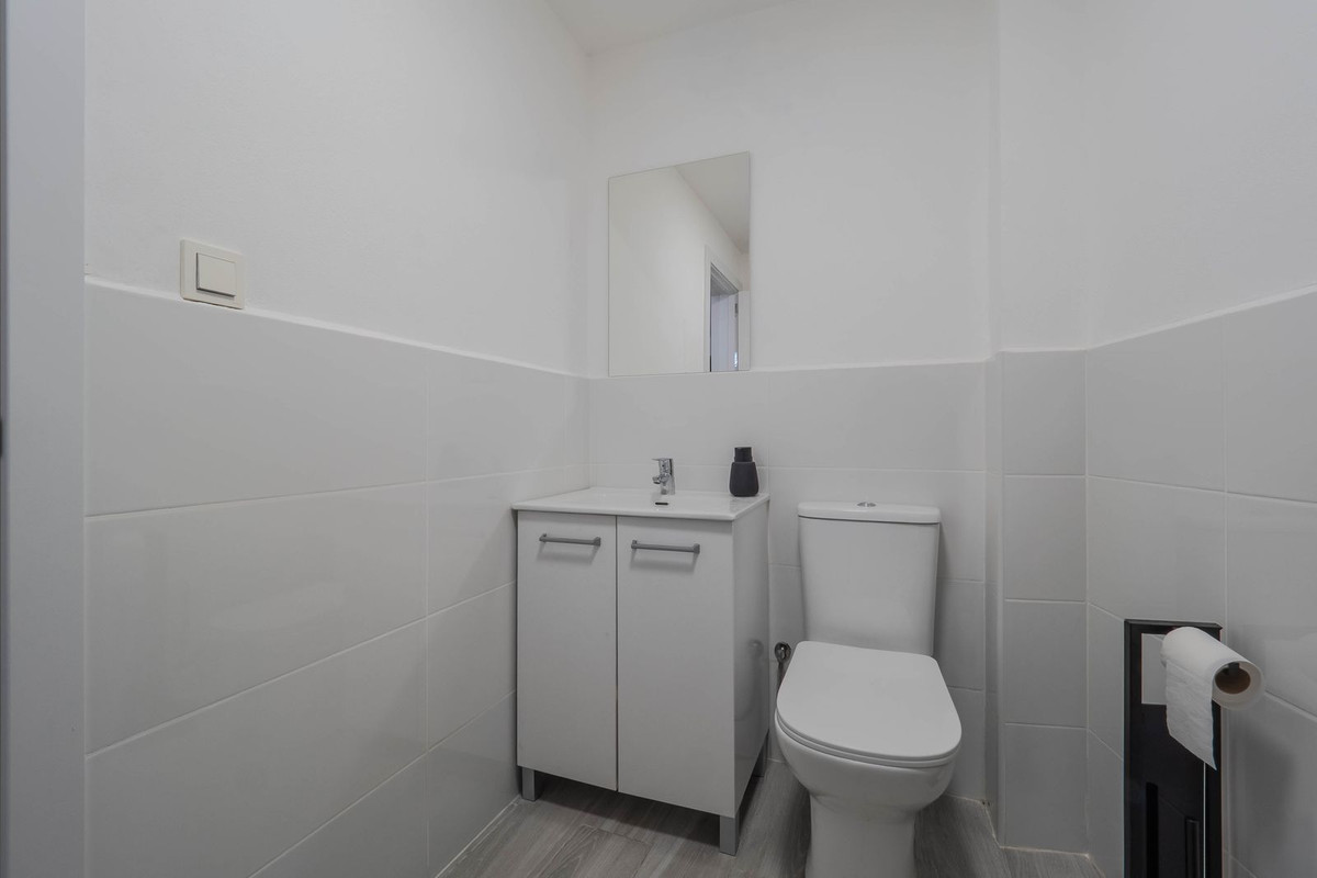 Alhaurin el Grande, Malaga, 3 Bedrooms Bedrooms, ,1 BathroomBathrooms,For Sale,R5235502