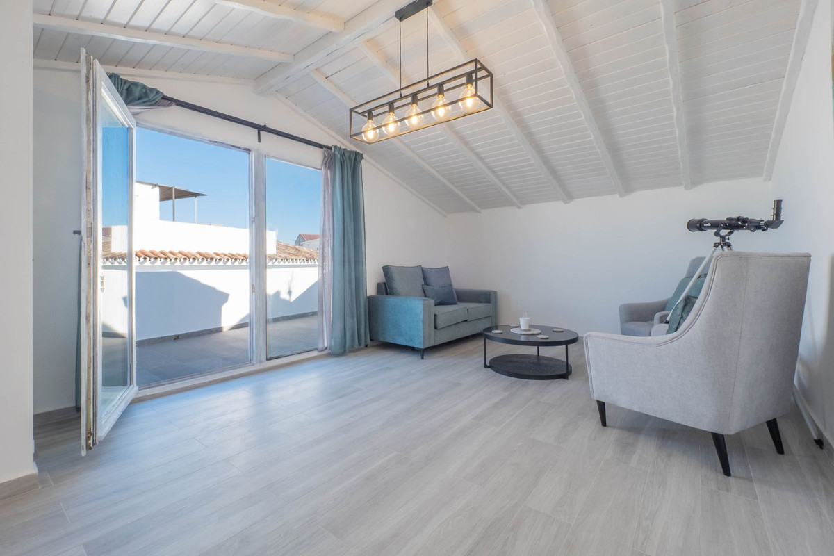 Alhaurin el Grande, Malaga, 3 Bedrooms Bedrooms, ,1 BathroomBathrooms,For Sale,R5235502