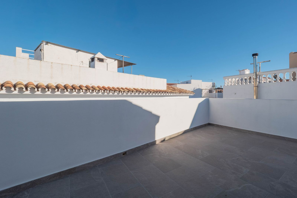 Alhaurin el Grande, Malaga, 3 Bedrooms Bedrooms, ,1 BathroomBathrooms,For Sale,R5235502