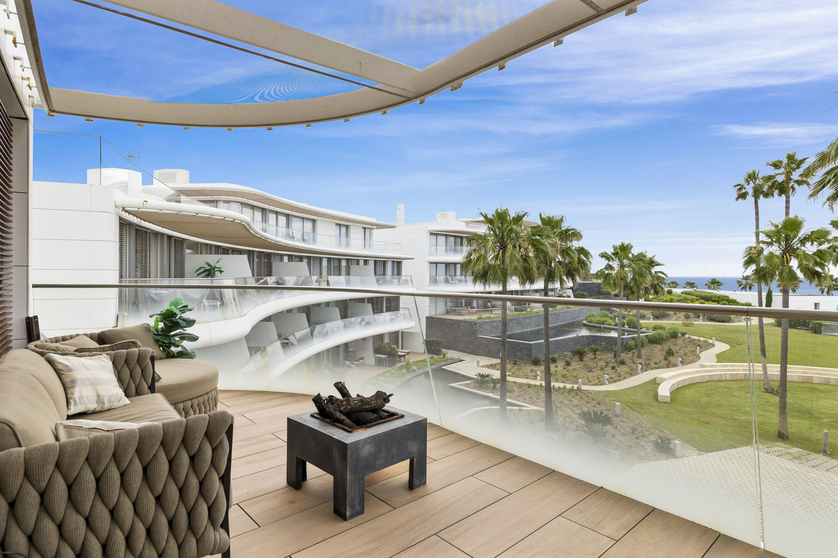 3 Bed, 2 Bath, ApartmentFor Sale, Estepona, Malaga