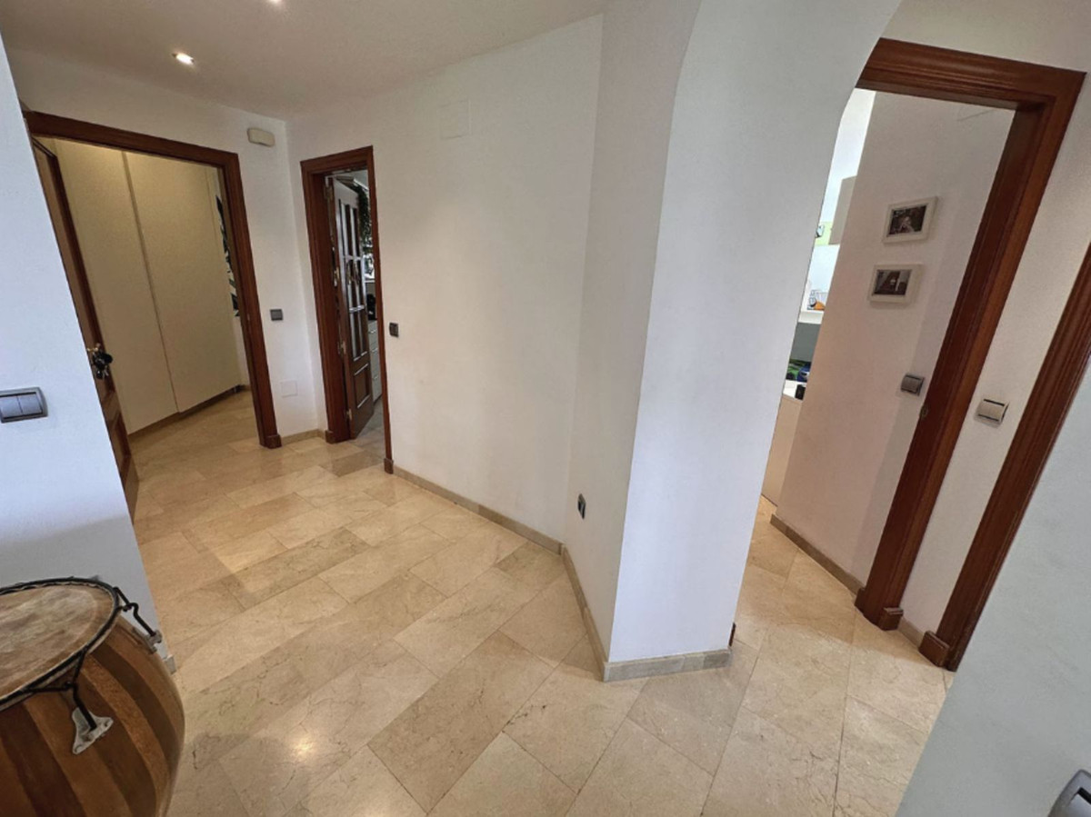 2 Bed, 1 Bath, ApartmentFor Sale, Cerros del Aguila, Malaga