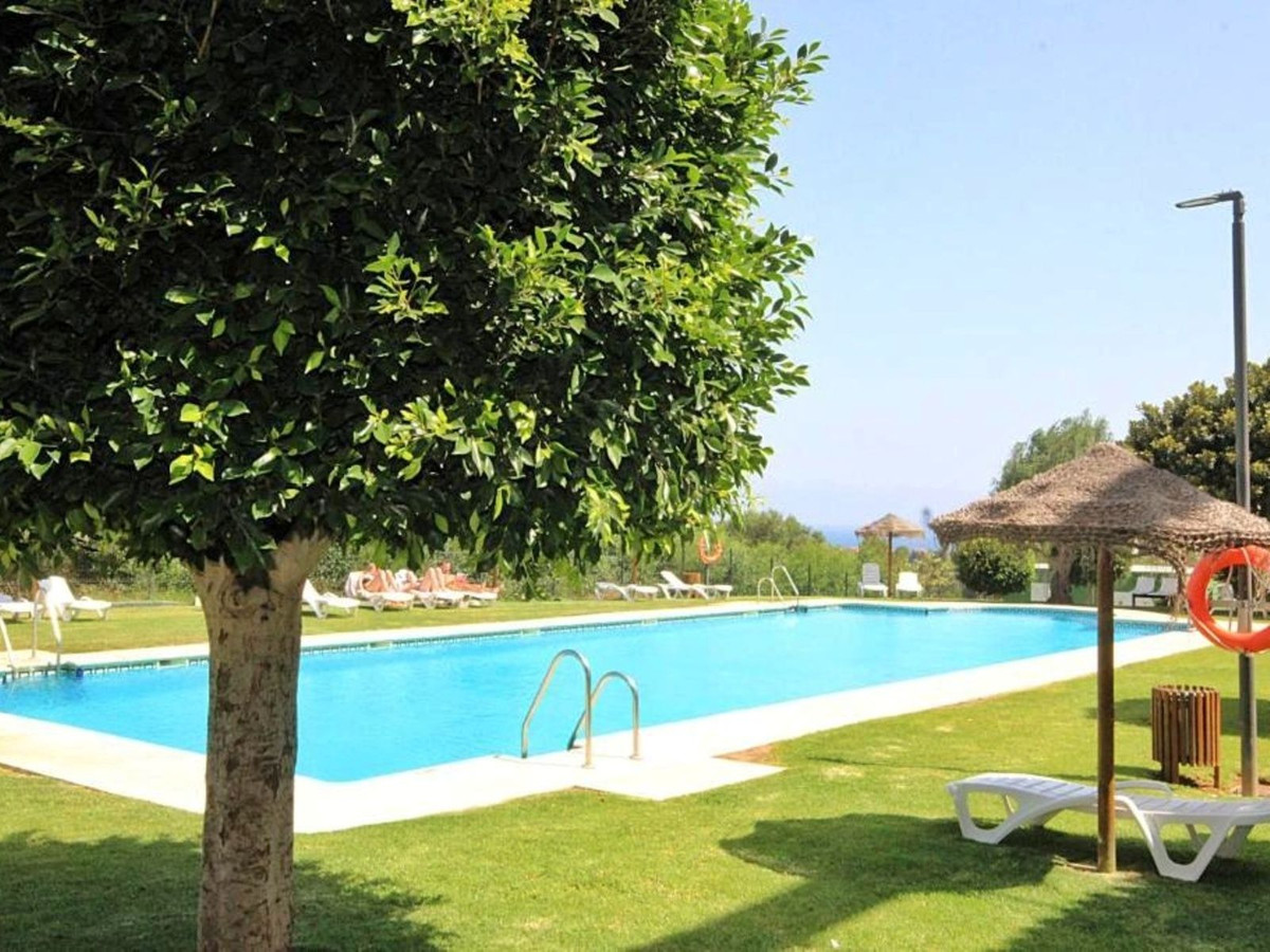 3 Bed, 2 Bath, ApartmentFor Sale, Marbella, Malaga