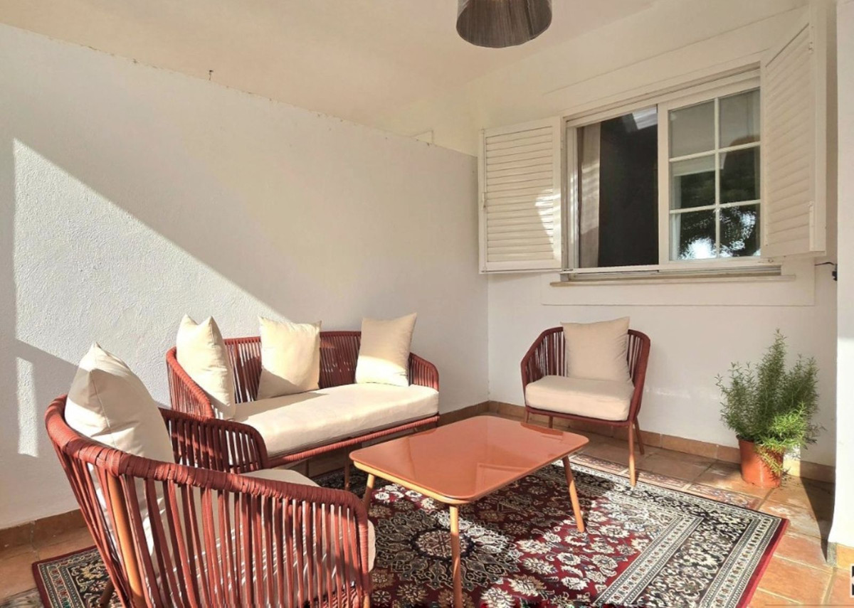 3 Bed, 2 Bath, ApartmentFor Sale, Marbella, Malaga