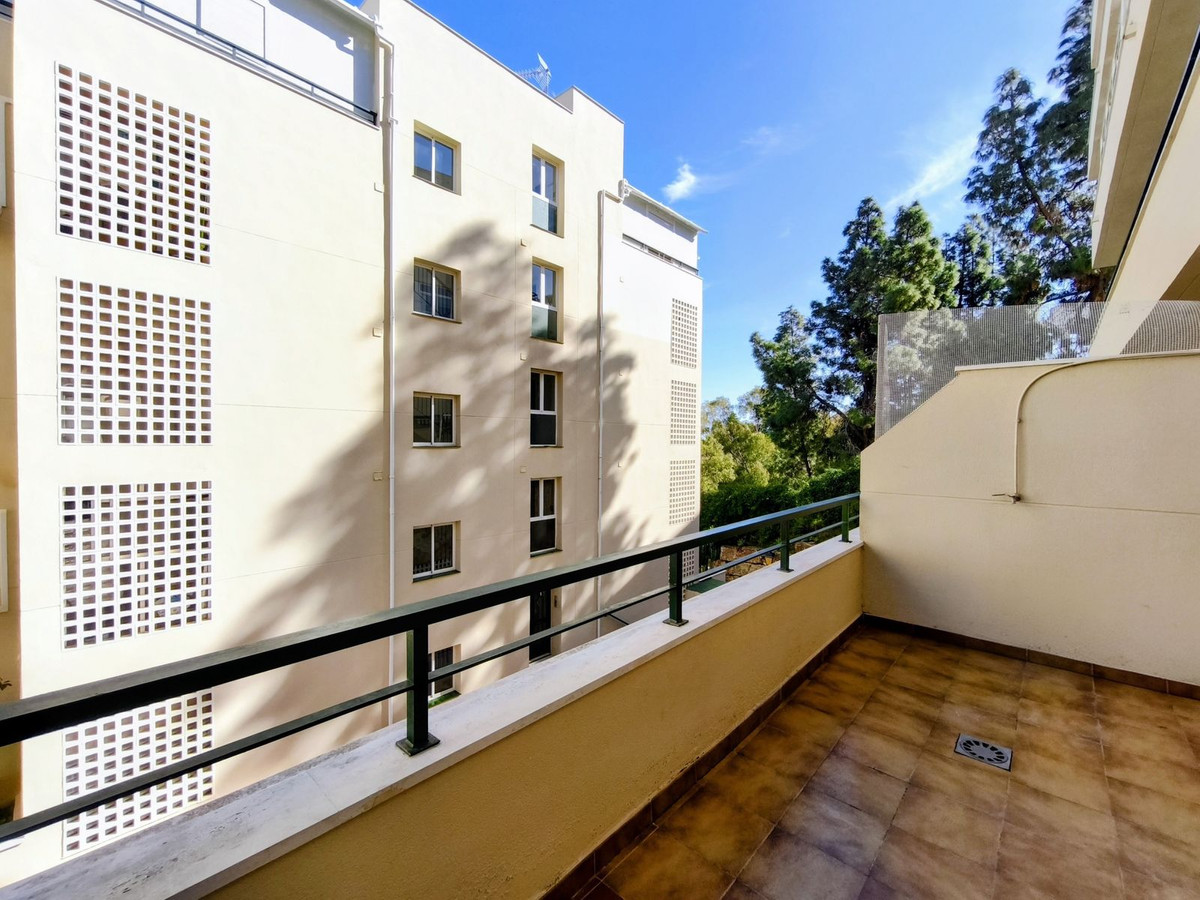 2 Bed, 2 Bath, ApartmentFor Sale, Calahonda, Malaga