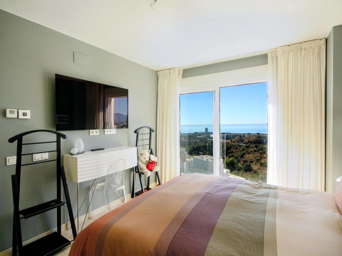 2 Bed, 2 Bath, ApartmentFor Sale, Los Monteros, Malaga