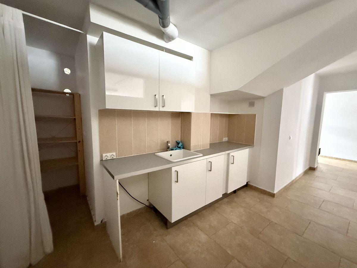 6 Bed, 4 Bath, HouseFor Sale, Fuengirola, Malaga