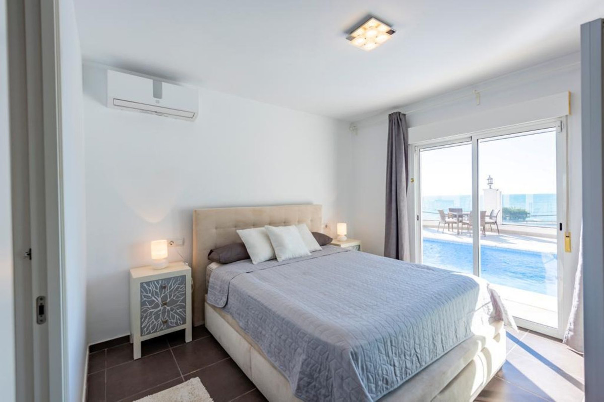 6 Bed, 7 Bath, HouseFor Sale, El Chaparral, Malaga