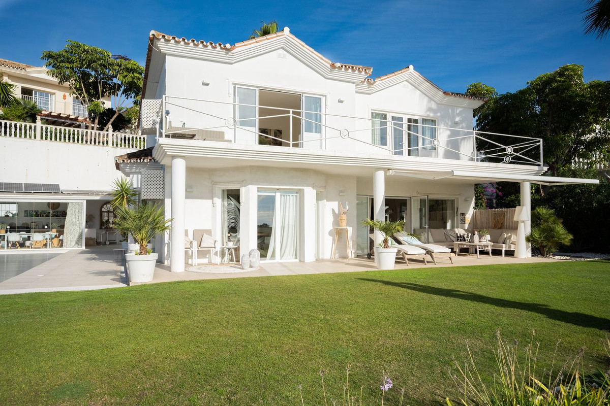 5 Bed, 4 Bath, HouseFor Sale, Riviera Del Sol, Malaga