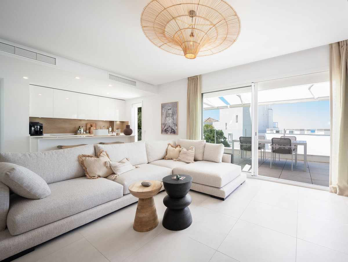 3 Bed, 3 Bath, ApartmentFor Sale, Los Monteros, Malaga