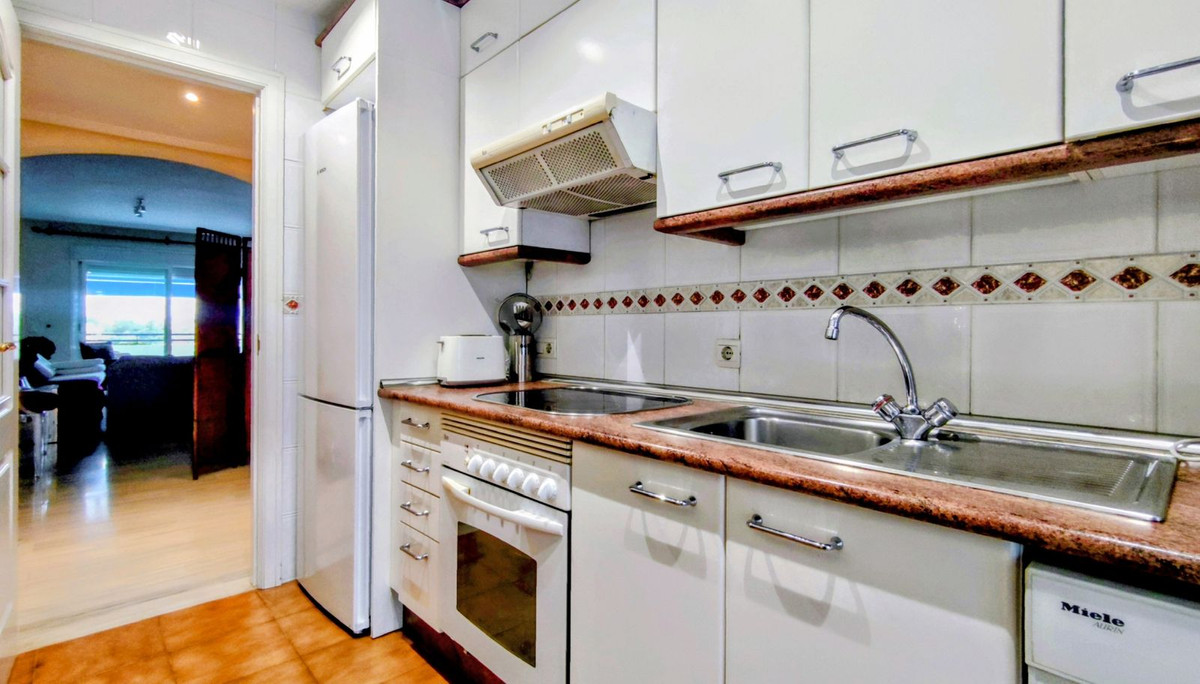 2 Bed, 2 Bath, ApartmentFor Sale, Puerto Banus, Malaga