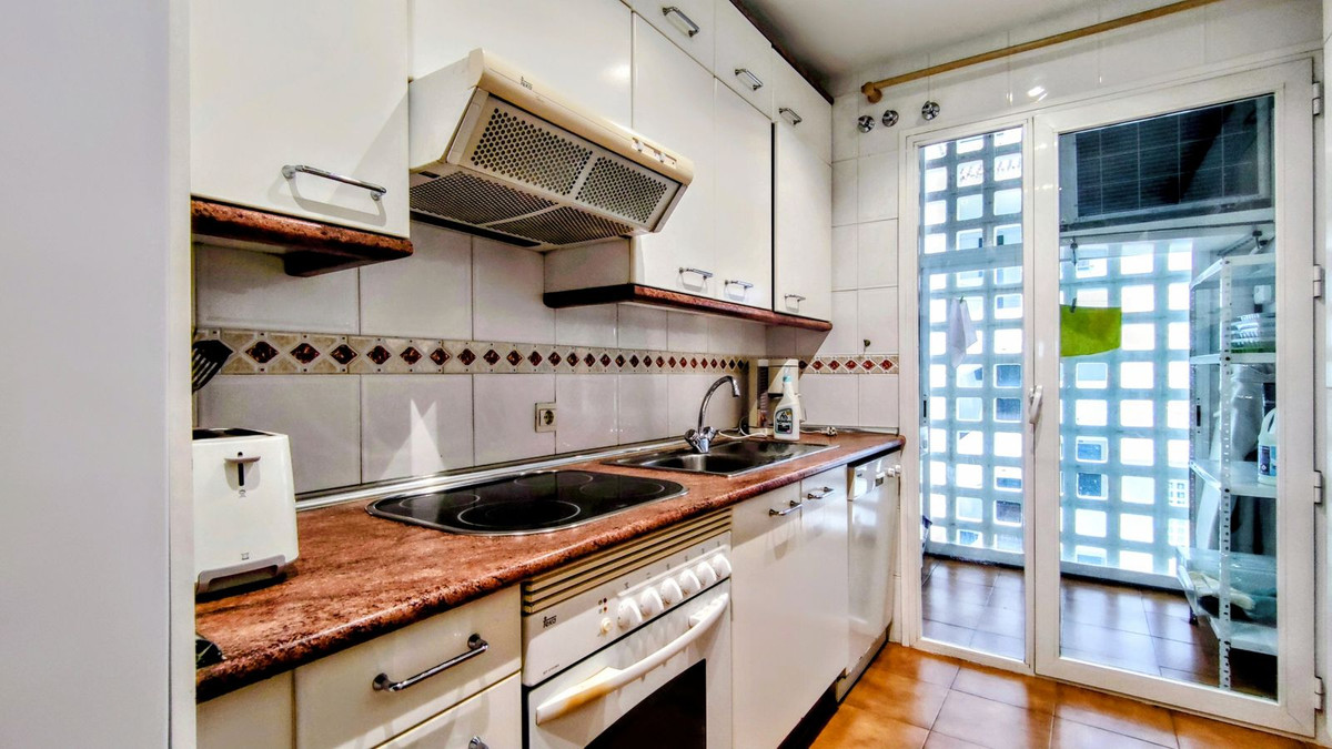 2 Bed, 2 Bath, ApartmentFor Sale, Puerto Banus, Malaga