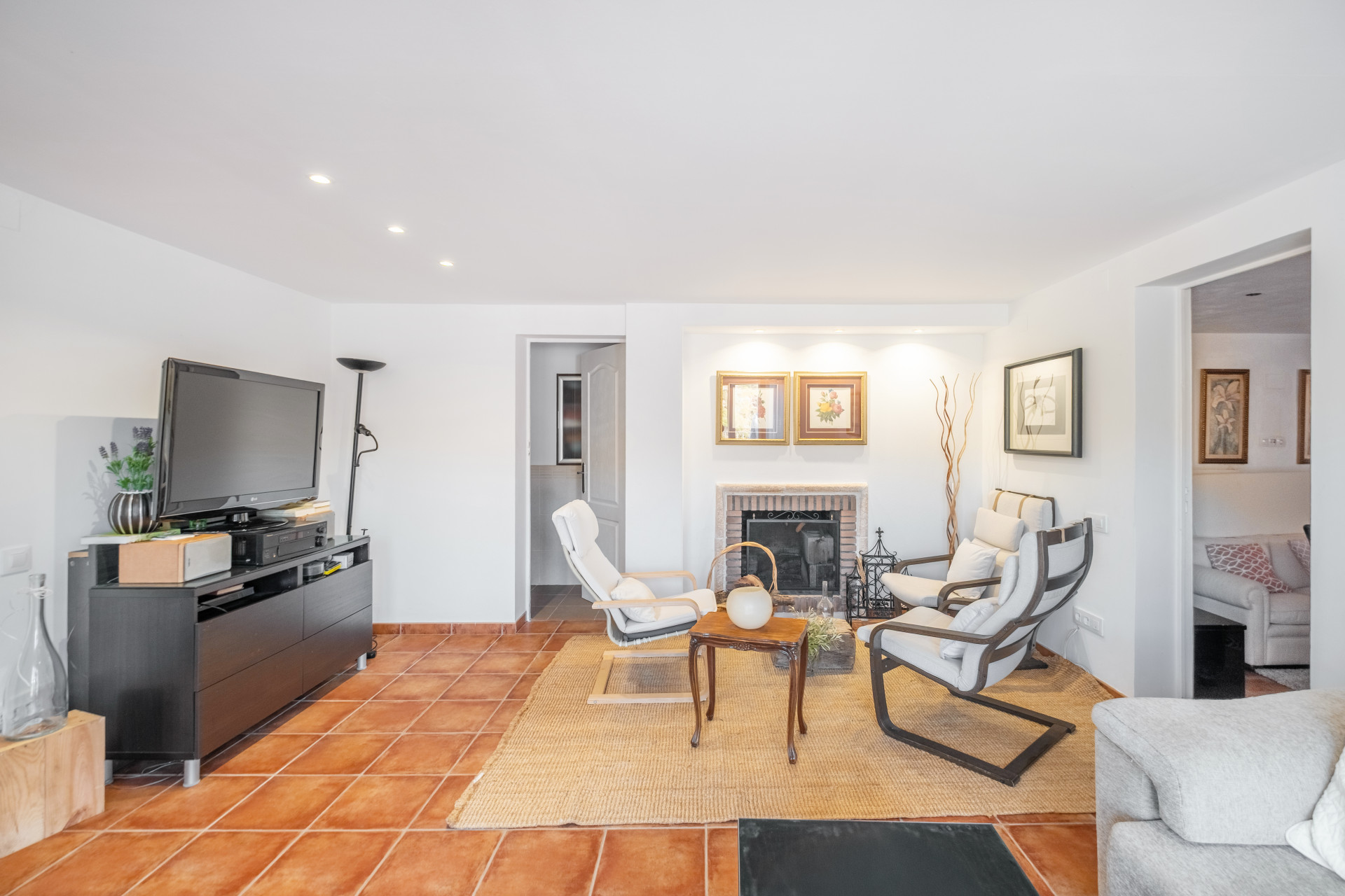 3 Bed, 2 Bath, HouseFor Sale, Istán, Malaga