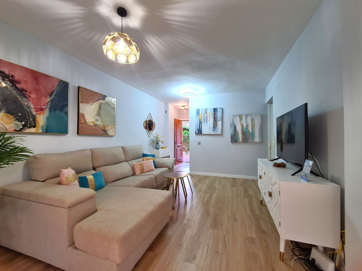 2 Bed, 1 Bath, ApartmentFor Sale, Calahonda, Malaga