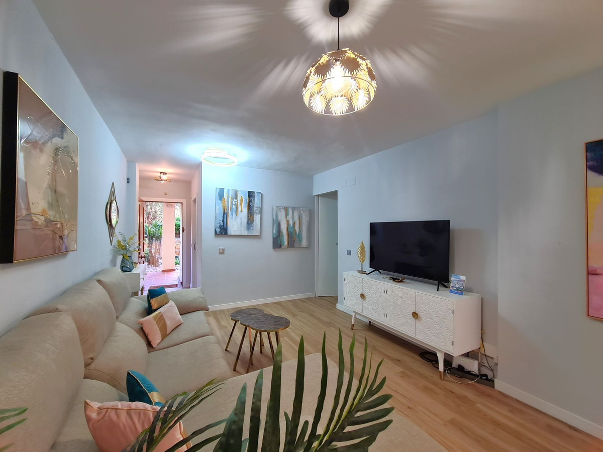 2 Bed, 1 Bath, ApartmentFor Sale, Calahonda, Malaga