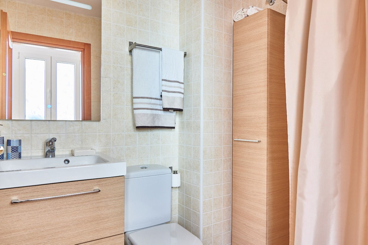 2 Bed, 2 Bath, ApartmentFor Sale, Manilva, Malaga