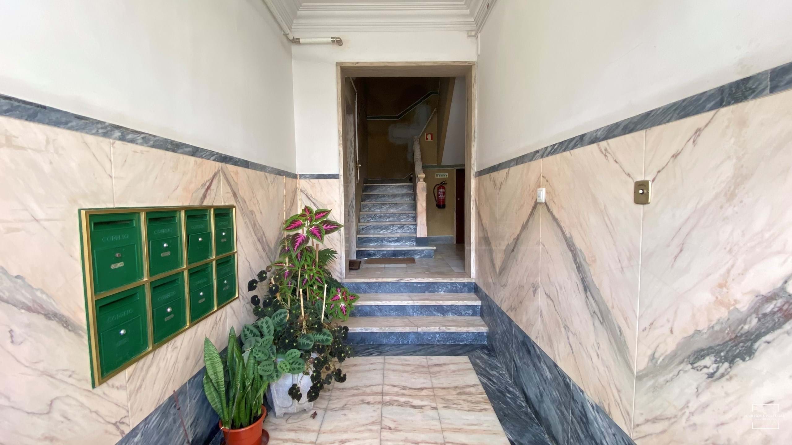 2 Bed, 1 Bath, ApartmentFor Sale, Sintra, Lisboa, 2710-728