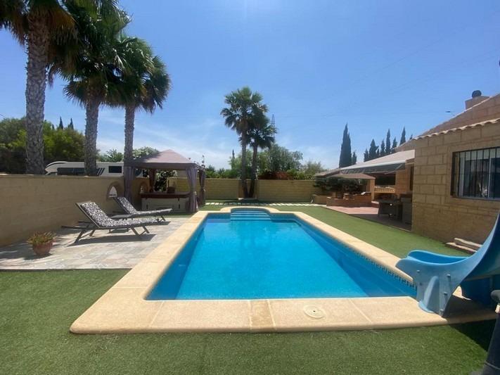 5 Bed, 4 Bath, HouseFor Sale, Albatera, Alicante