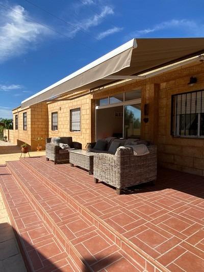 5 Bed, 4 Bath, HouseFor Sale, Albatera, Alicante