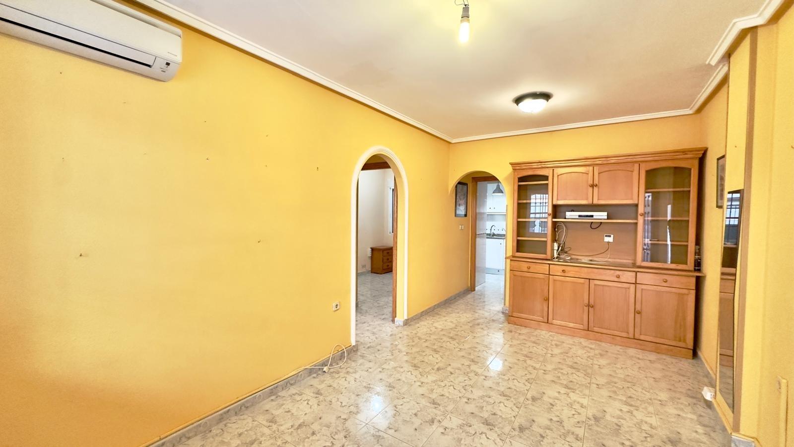 2 Bed, 1 Bath, ApartmentFor Sale, Torrevieja, Alicante