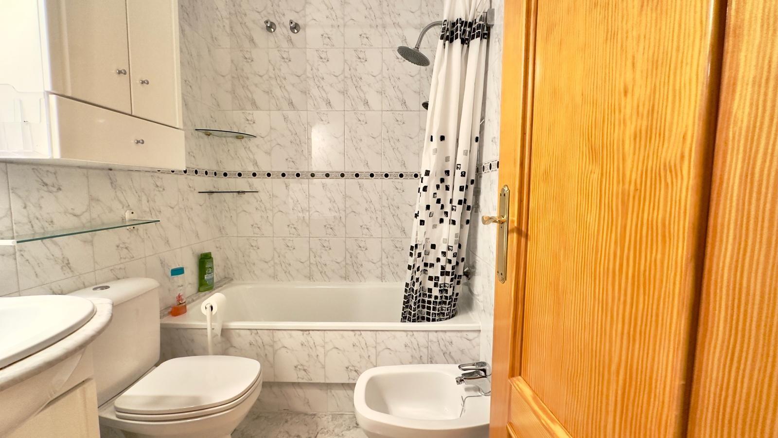 2 Bed, 1 Bath, ApartmentFor Sale, Torrevieja, Alicante