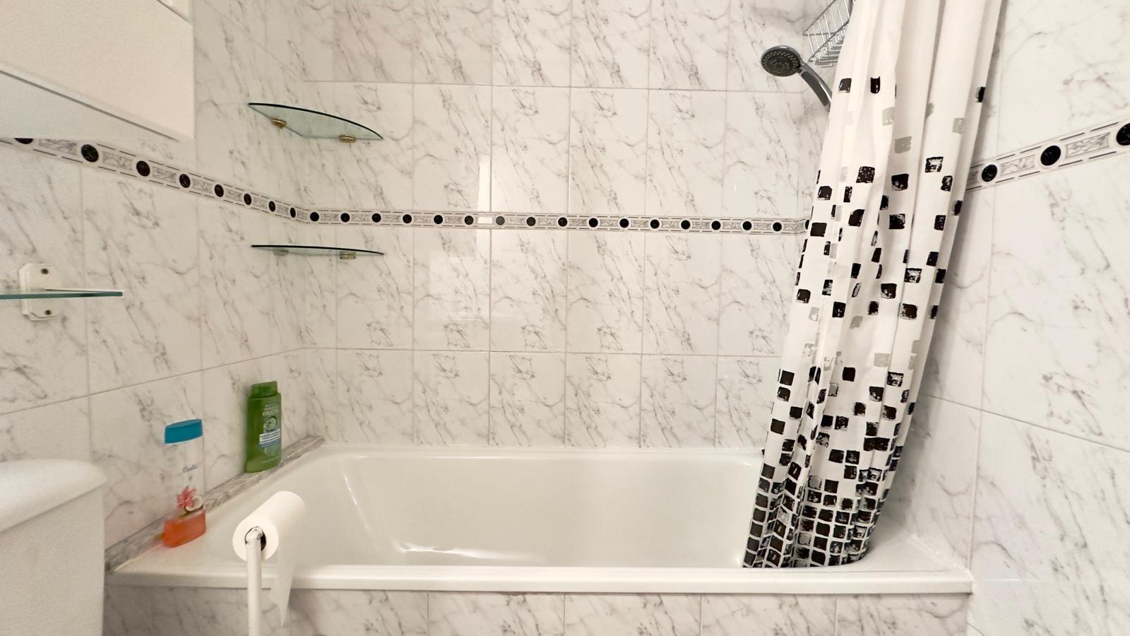 2 Bed, 1 Bath, ApartmentFor Sale, Torrevieja, Alicante