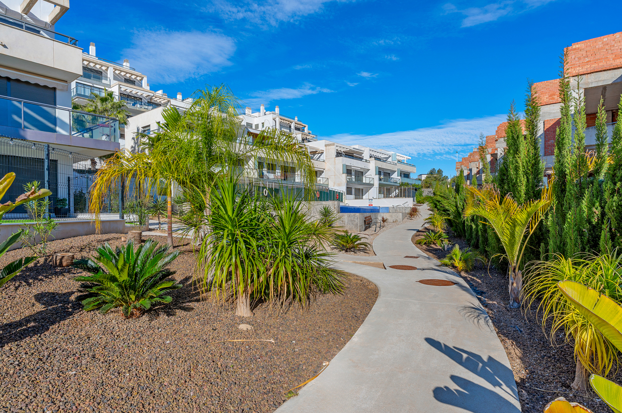 2 Bed, 1 Bath, ApartmentFor Sale, Campoamor, Alicante