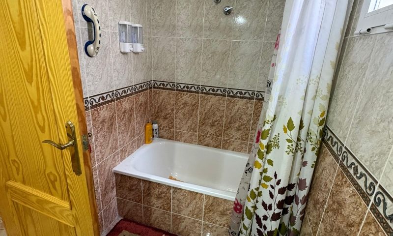 2 Bed, 2 Bath, ApartmentFor Sale, Torrevieja, Alicante