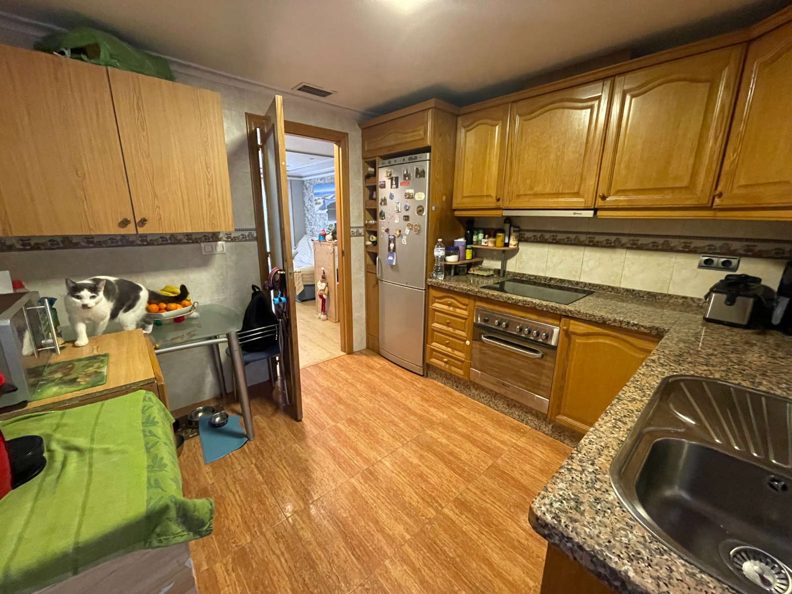 4 Bed, 2 Bath, ApartmentFor Sale, Torrevieja, Alicante