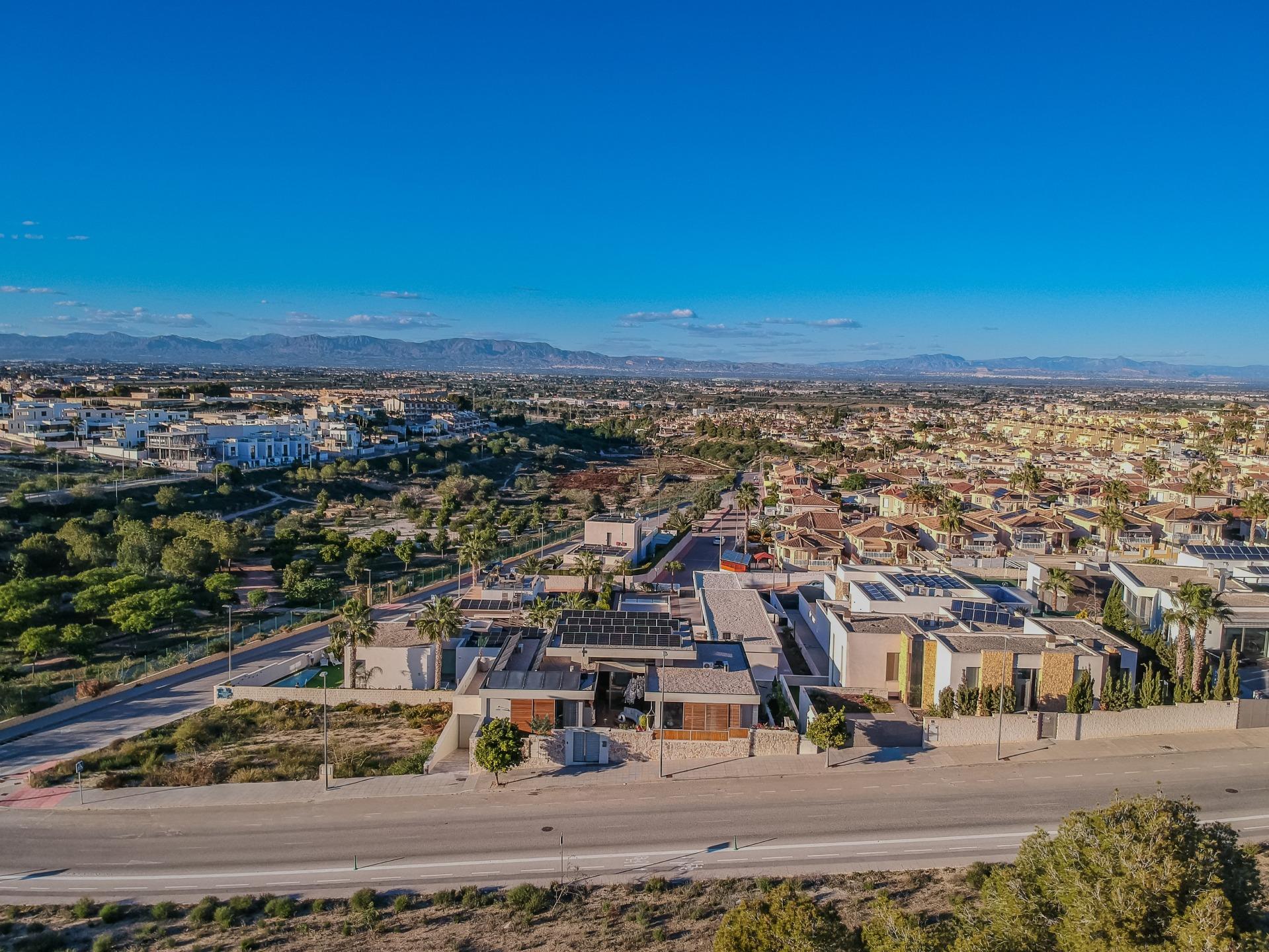 4 Bed, 3 Bath, HouseFor Sale, Benijofar, Alicante