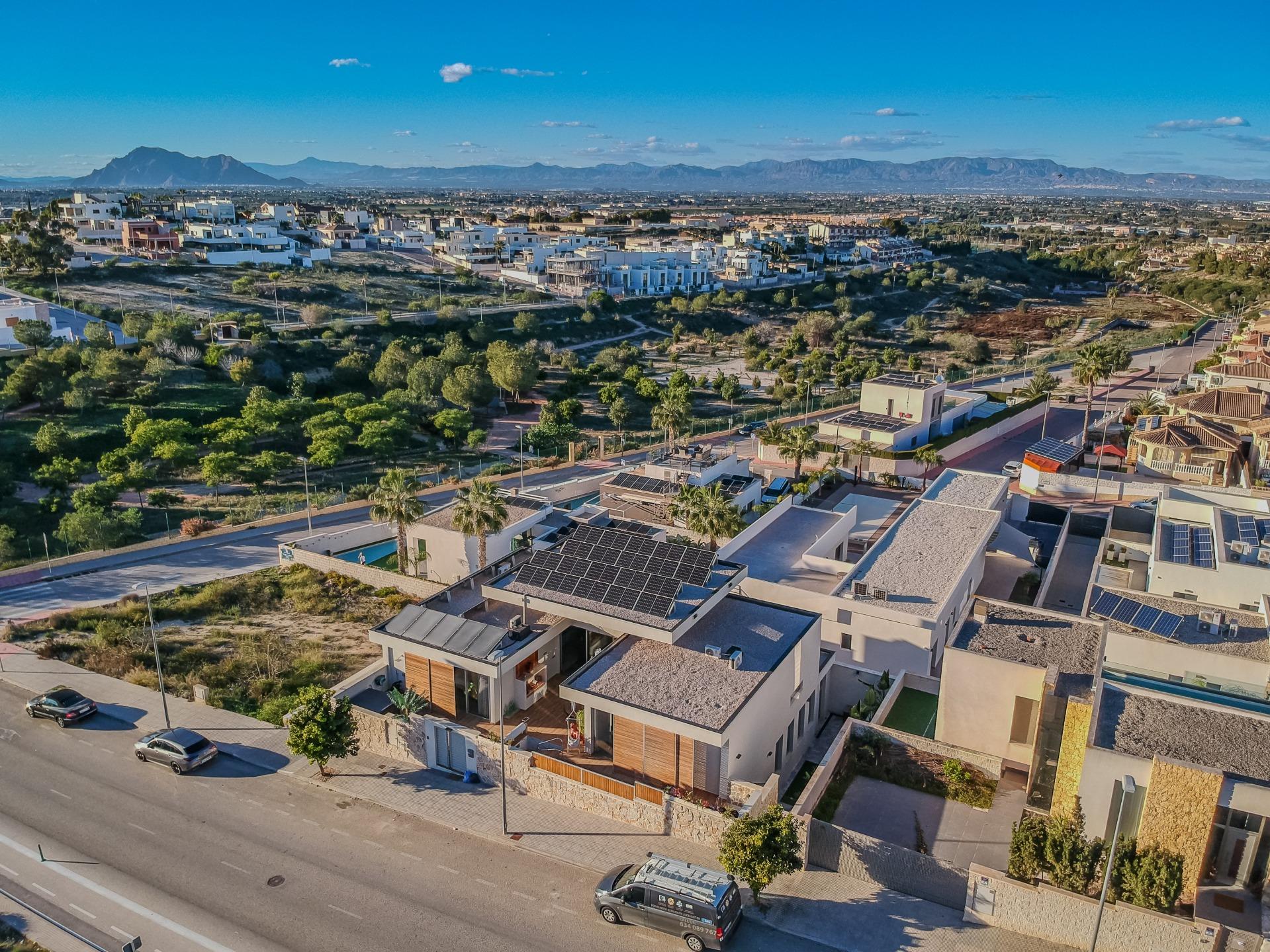 4 Bed, 3 Bath, HouseFor Sale, Benijofar, Alicante