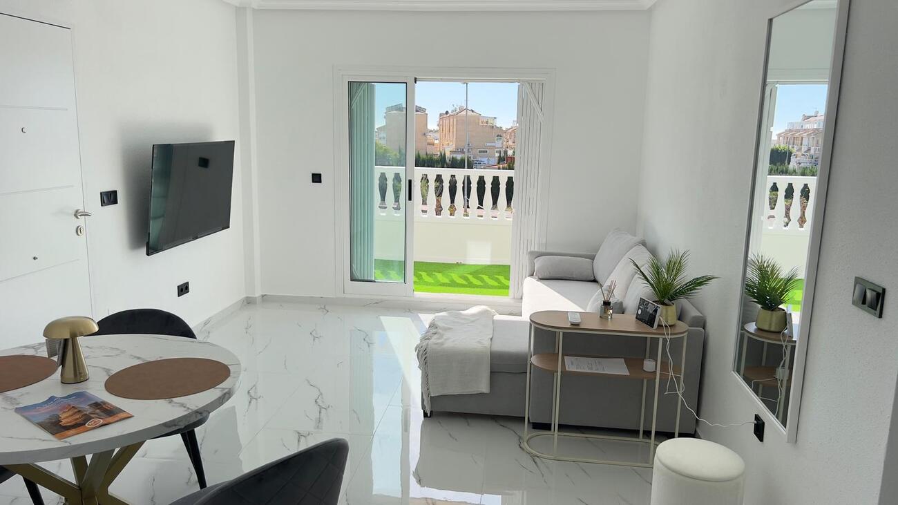 1 Bed, 1 Bath, ApartmentFor Sale, Orihuela Costa, Alicante