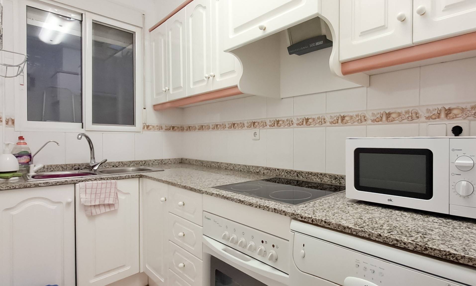 2 Bed, 1 Bath, ApartmentFor Sale, Torrevieja, Alicante