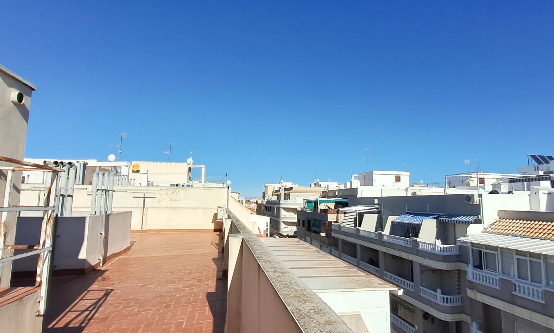 2 Bed, 1 Bath, ApartmentFor Sale, Torrevieja, Alicante