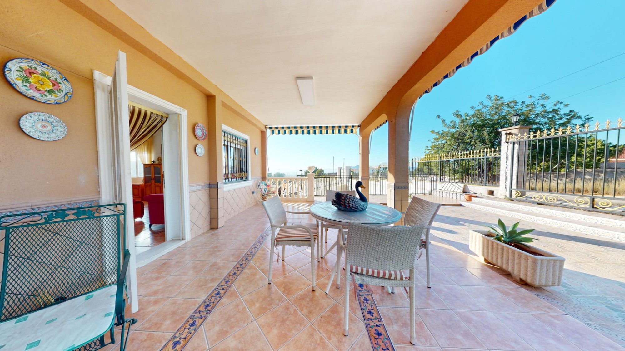 4 Bed, 2 Bath, HouseFor Sale, Crevillent, Alicante