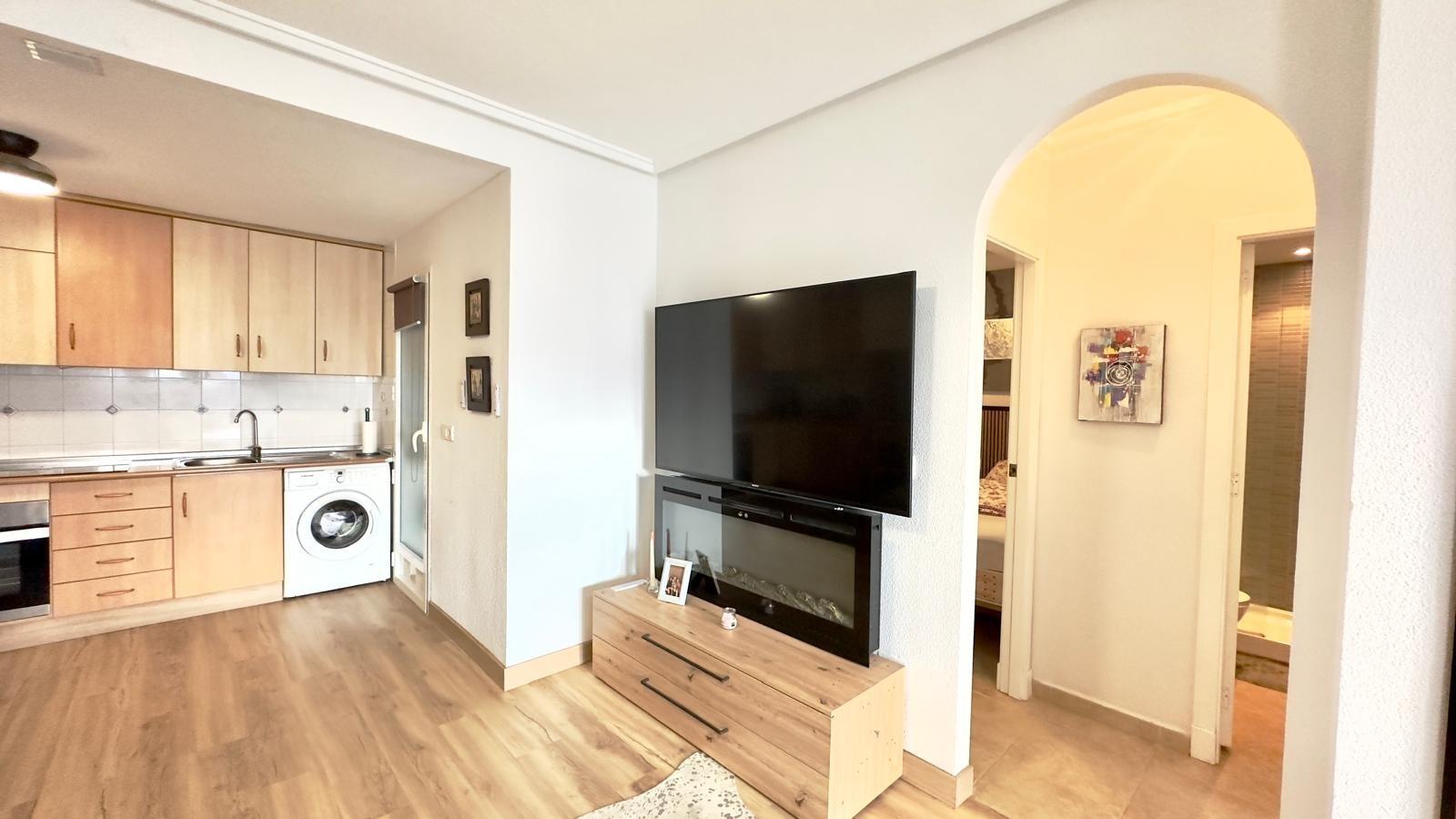 2 Bed, 1 Bath, HouseFor Sale, Torrevieja, Alicante